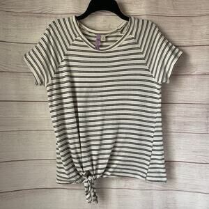 Alya Black and White Striped Tie Knot Shirt Short Sleeve Scoop Neck Size Medium